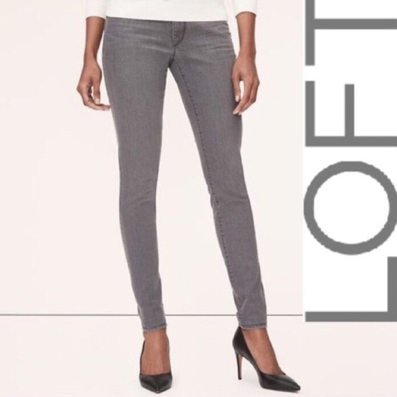 LOFT Denim - 3/$20 💛 CURVY STRAIGHT JEANS
